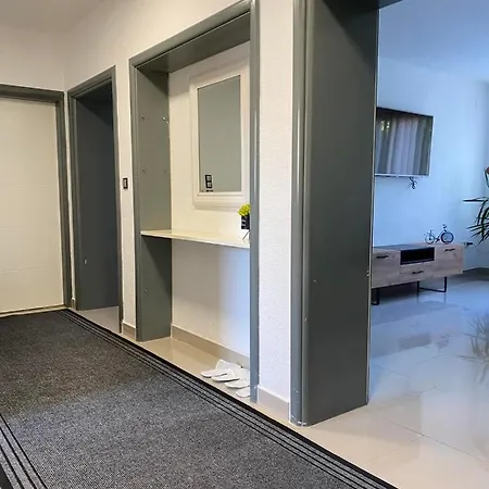 Gatto Apartment